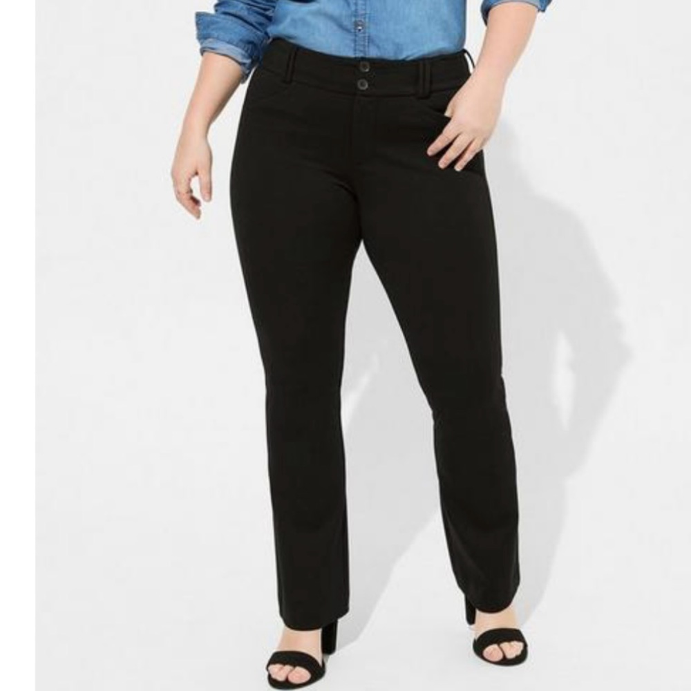 NWT Torrid Black‎ Trouser Boot Studio Luxe Ponte Mid-Rise Pants 30R